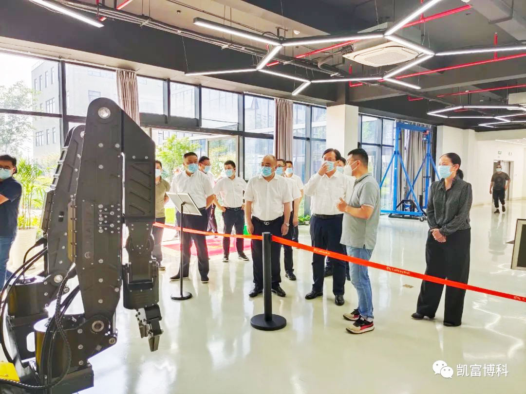 金华市领导一行到访杏彩游戏电竞
调研考察